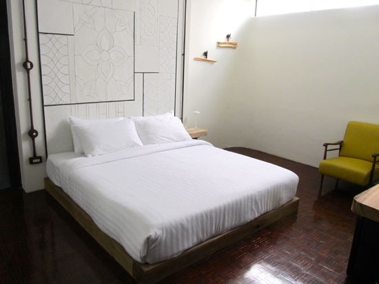 It's ok; we wouldn't want to leave this room either.