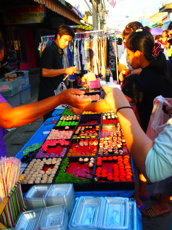 sushi stand at Ko Pha Ngan Saturday market