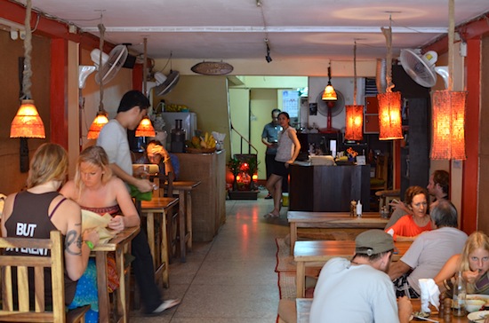 This clientelle could care less about the lack of air-con.