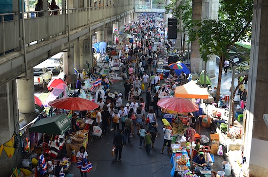 Plenty of shoppers; few protesters.