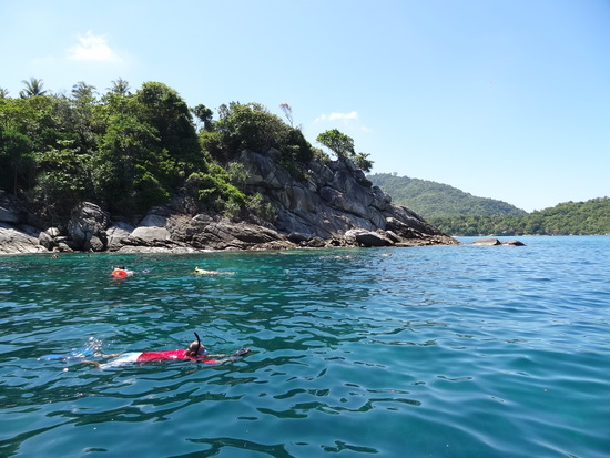 Don't forget the snorkel. An easy day trip takes you to Raya island.