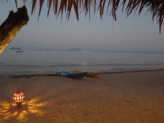 Singhas and sea views served up at the bar.