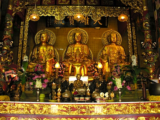 Many magnificent temples are found in Chanthaburi.