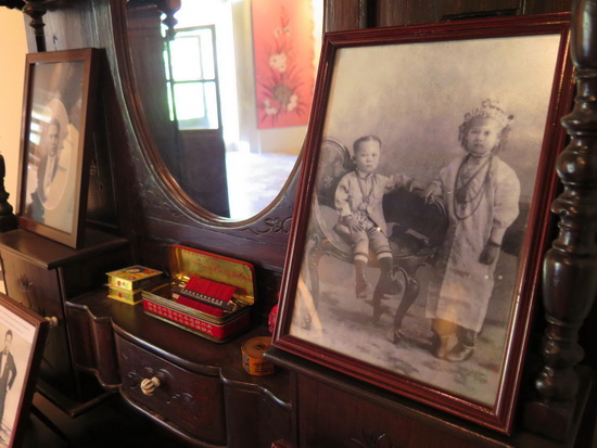 Many compelling photos of Phuket life in the days of old are on display.