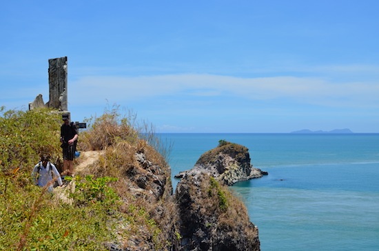 A not-so-safe trail leads all the way to the tip of the peninsula.