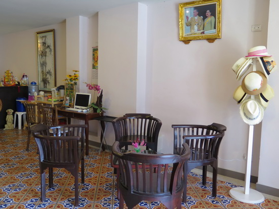 Lobby with an extravagant floor but somewhat skimpy breakfast service.