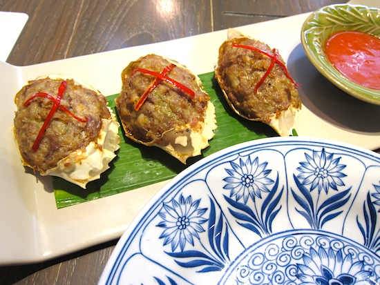 Digging into the pu jaa.