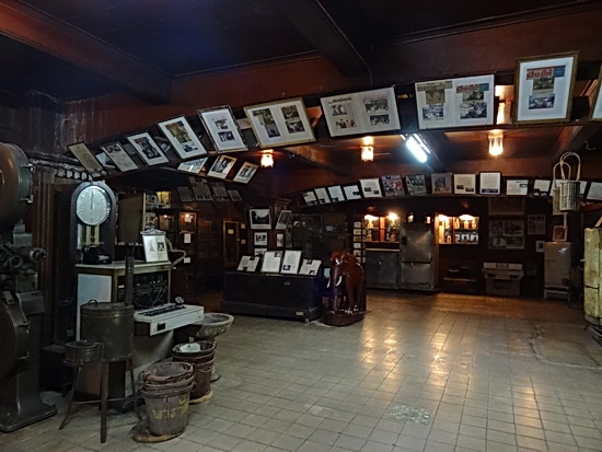 Blow off the dust and uncover some fine treasures at the Thavorn.