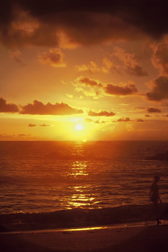 Ko Phra Thong: No need to share sunsets.
