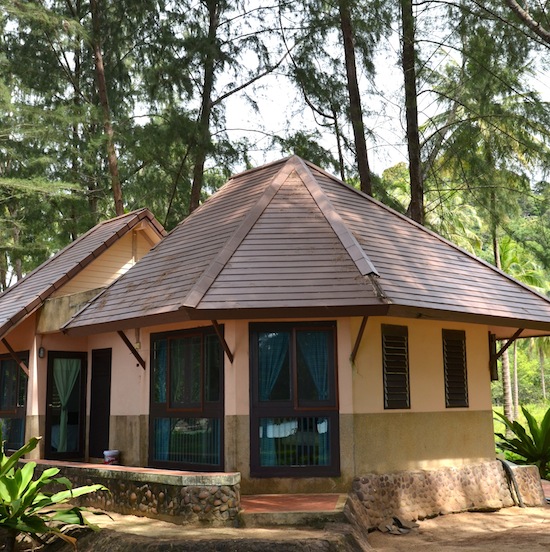 A sharp-looking bungalow (villa?) at Ao Molae.