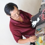 A lacquer artist hard at work.