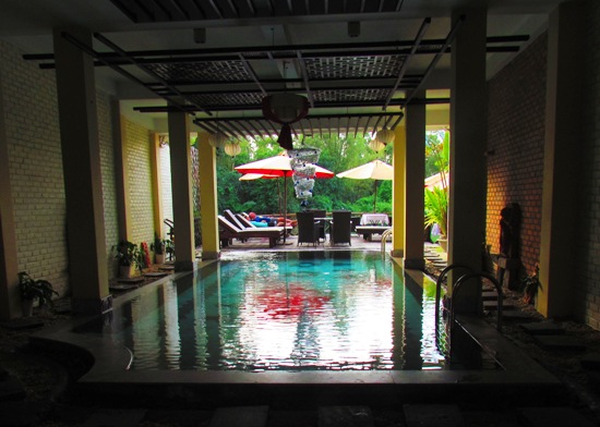 In an effort not to disturb peace and tranquility we took the pool shot from the least inspiring angle.. with no flash.