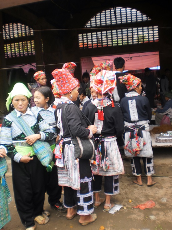 A melting pot of culture at Muong Hom market.
