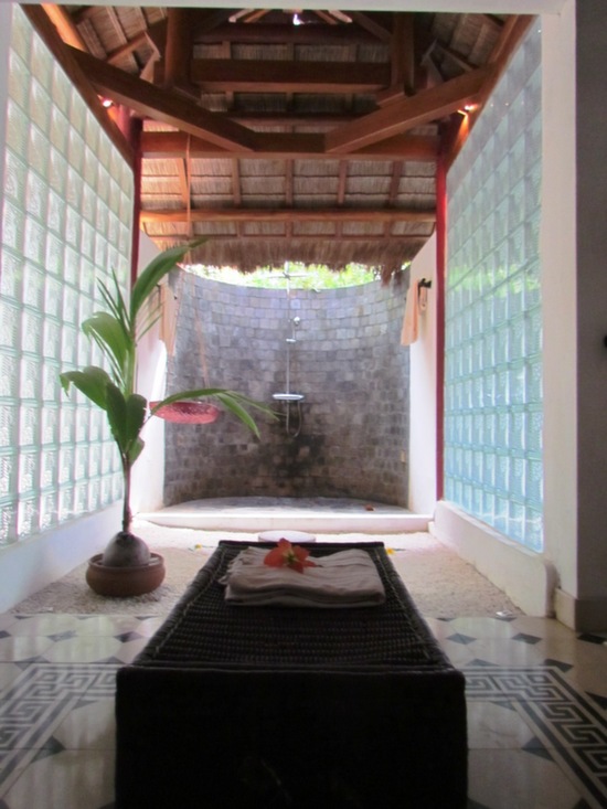 Beat that for a bathroom!