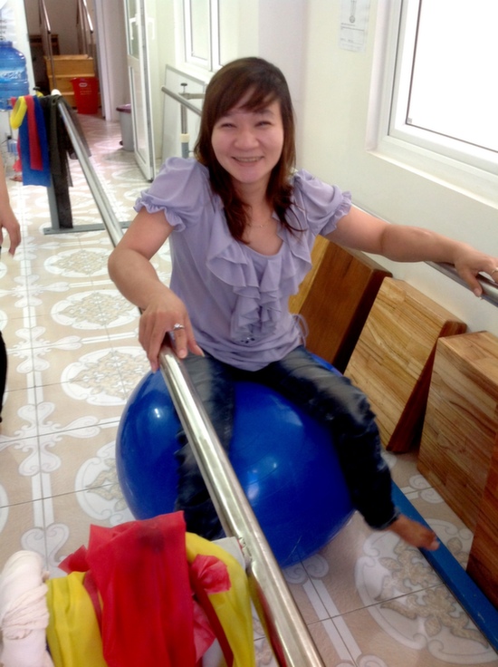Nhung at Lifestarts free disability center