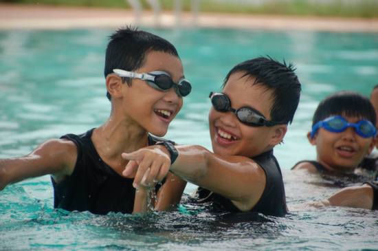 Who says swim school can't be fun!