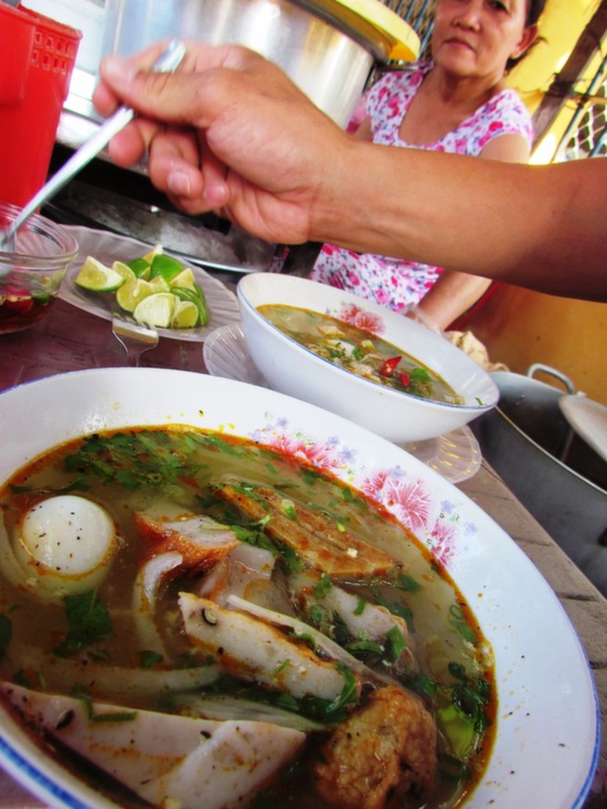 Banh canh ca (just in case you were confused by all the banhs and the can(h)s.